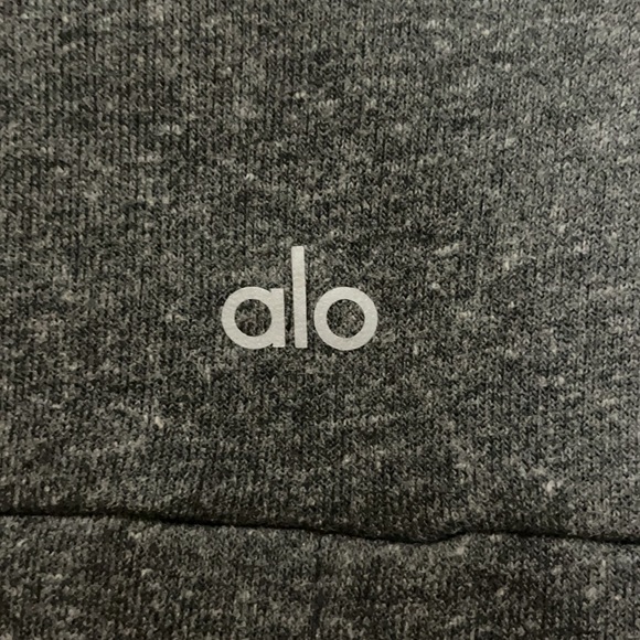 Alo turtleneck sweatshirt size M - Picture 5 of 6